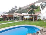 Casa remodelada de 1 nivel con cerro en LA PLANICIE 1ERA...