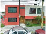 Casa Remodelada De 5 Recamaras en Jardines De San Manuel...
