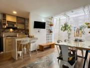 Casa remodelada de dos pisos en venta Barrio La Italia...