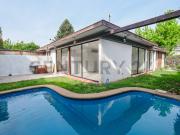 Casa remodelada en arriendo en La Reina