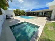 Casa remodelada en el condominio Palma Real