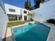 Casa remodelada en Fraccionamiento con vigilancia en...