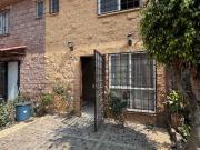 Casa remodelada en privada con portón eléctrico