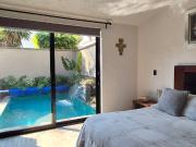 Casa remodelada, en Venta con alberca, privada junto a...