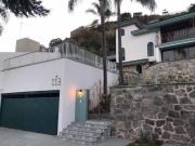Casa Remodelada en Venta en El Palomar con Alberca
