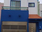 CASA REMODELADA EN VENTA EN FRACC. EN HACIENDA PARAISO