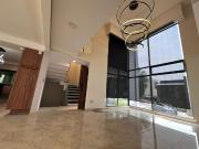 CASA REMODELADA EN VENTA EN LOMAS DEL RÍO