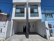 ¡Casa Remodelada en Venta – Santa Elena Alcalde! ¡Casa Remodelada en Venta – Santa Elena Alcalde!