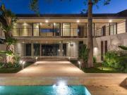 Casa remodelada y con paneles solares en renta en... Casa remodelada y con paneles solares en renta en...