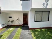 CASA REMODELADO EN ALQUILER PARA VIVIENDA U OFICINA...