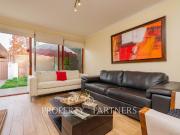 Casa Renovada con excelente conectividad