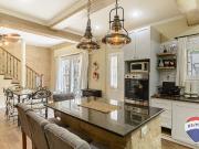 Casa renovada con pileta en lo mejor de Ballester