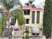 casa renta bugambilias 1era sección, muy cerca de la...