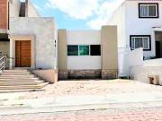 CASA RENTA CUMBRES DEL CIMATARIO QRO