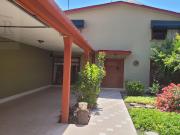Casa Renta en Jardines de La Hacienda