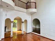 Casa renta monte caucaso lomas