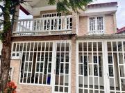 CASA RENTABLE CON 2 APARTAMENTOS