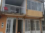 CASA RENTABLE EN VENTA EN ACACÍAS – 3 APARTAMENTOS | 196...