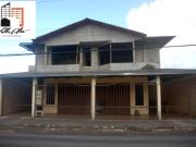 CASA RENTERA AMPLIA EN MACAS, CERCA DEL CENTRO. Casa en...