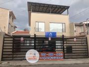 CASA RENTERA DE TRES PLANTAS EN VENTA, Sector Coliseo...