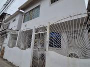 Casa Rentera en Venta en la Alborada, 3 Departamentos,...