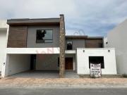 Casa residencia en Venta, Fraccionamiento La Joya...