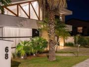 Casa com 4 dormitórios à venda, 472 m² por R$...