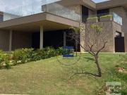 Casa com 4 dormitórios à venda, 295 m² por R$...