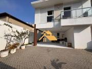 Casa com 5 dormitórios, 305 m² venda por R$...