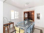 Casa Residencial com 2 dormitÃ³rios, sendo 1 suÃte, e 3...