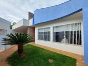 Casa Residencial com 3 dormitórios à venda, 351 m² por...