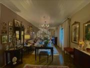 Casa Residencial com 3 quartos, 3 vagas e 429m² para...