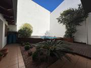 Casa Residencial com 3 quartos, 4 vagas e 225m² para...