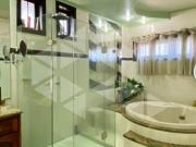 Casa Residencial com 3 quartos, 7 vagas e 405m² para...