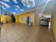 Casa Residencial com 3 quartos para alugar por R$...