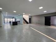Casa Residencial com 3 Suítes à venda, 350 m² por R$...