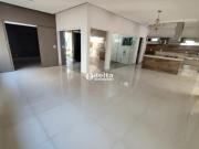 Casa residencial com 3 suites disponível para locação no...