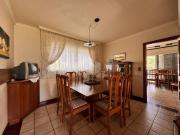 Casa Residencial com 4 quartos, 2 vagas e 480m² para...