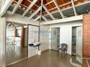 Casa Residencial com 4 quartos para alugar por R$...