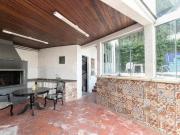 Casa Residencial com 5 quartos, 2 vagas e 304m² para...