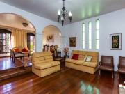 Casa Residencial com 6 suítes e 2 vagas de garagem no...