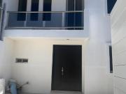 Casa residencial con recamara planta baja Bosques...