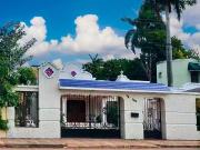 Casa Residencial de 4 Recámaras y con Local en la...