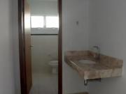 Seu Novo Lar: Casa com Suíte em Condomínio Fechado em...