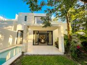Casa residencial en Playa del Carmen con alberca privada...