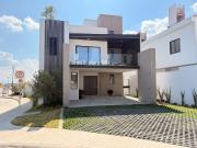 CASA RESIDENCIAL EN PRIVADA CON AMENIDADES