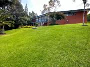 Casa Residencial UNA PLANTA con amplio jardín en La Calera