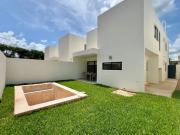 Casa residencial en venta con parque lineal, Cholul, Mérida