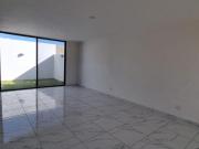 CASA RESIDENCIAL EN VENTA COTO ZAPATA EN ADAMAR FRENTE A...