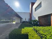Casa Residencial en Venta dentro de privada a una cuadra...